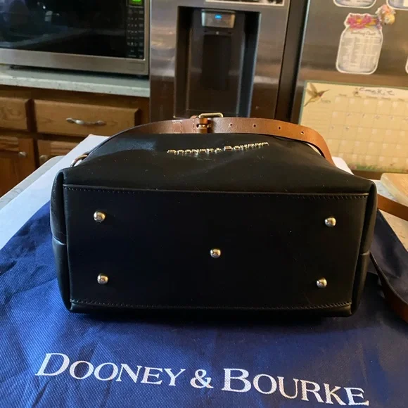 DB Black Barlow Florentine Leather Satchel Crossbody,Tote, Cover & Reg Paper - Picture 9 of 10